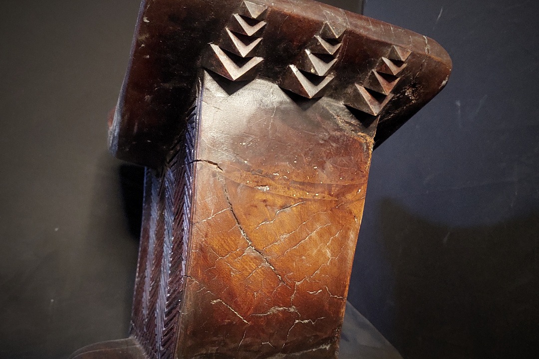 Props Fabrication · Thrones